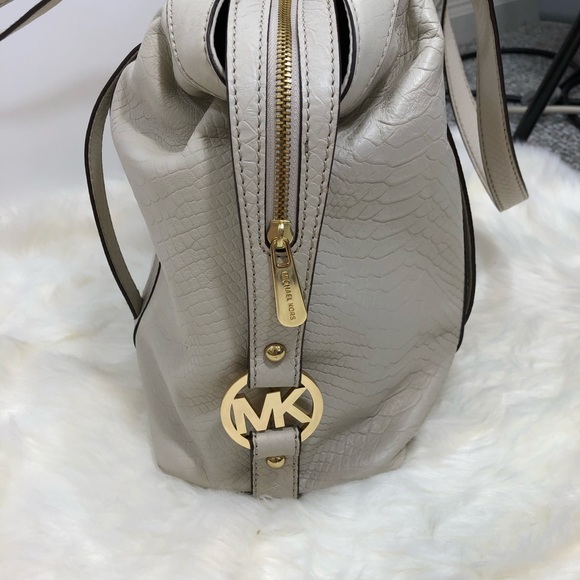 Michael Kors White Leather Large Handbag - Picture 3 of 7